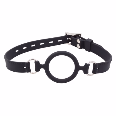 Adjustable silicone band with silicone ring plug, black