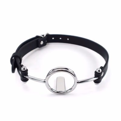 Black tongue depressor/mouth ring, forces mouth opening