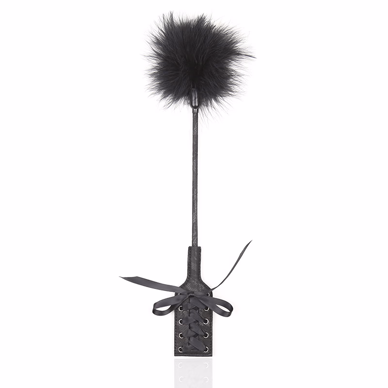 Imitation lace O-shaped feathers