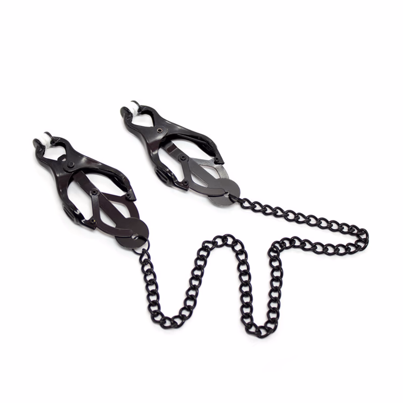 Three-leaf clip, chain, all black, breast clip toy.