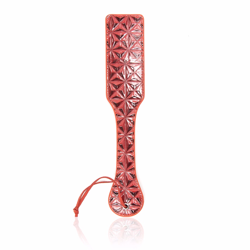 Diamond-patterned red hand-held paddle