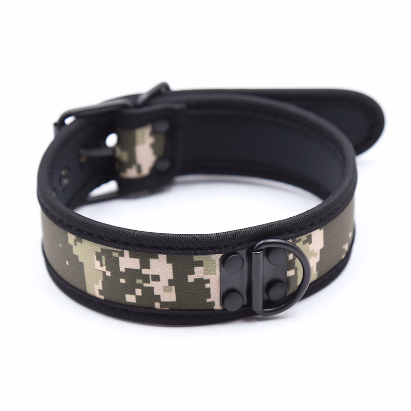 Leather collar, camouflage (chain not included)
