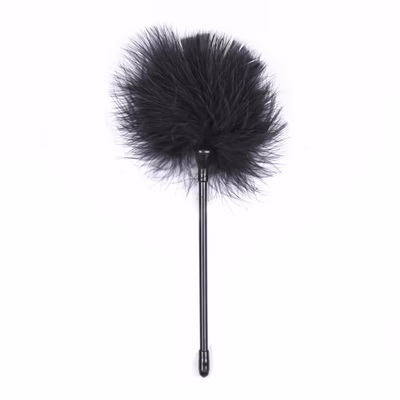 Feather club, black with a small flared tip, total length 27cm