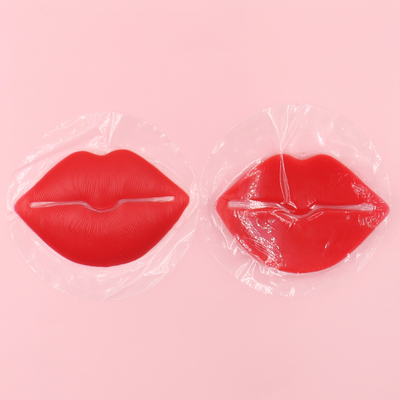 Reusable lip-shaped silicone nipple cover for women - color Red